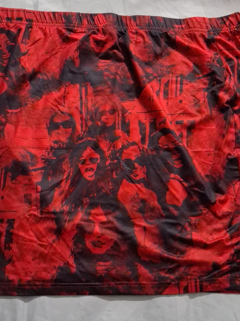 SHEIN Red and Black Graphic Pillowcase